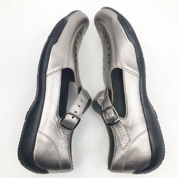 Ros Hommerson CAMEO Metallic Pewter Perforated Fisherman Loafer Sandals - Picture 7 of 16